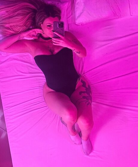 Daiane Shneyder star naked photos