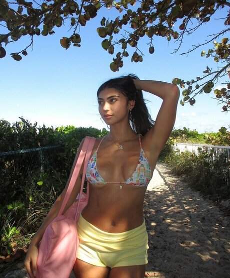 Bella Ramirez top model pic