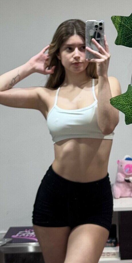 Soydairi model pornographic picture