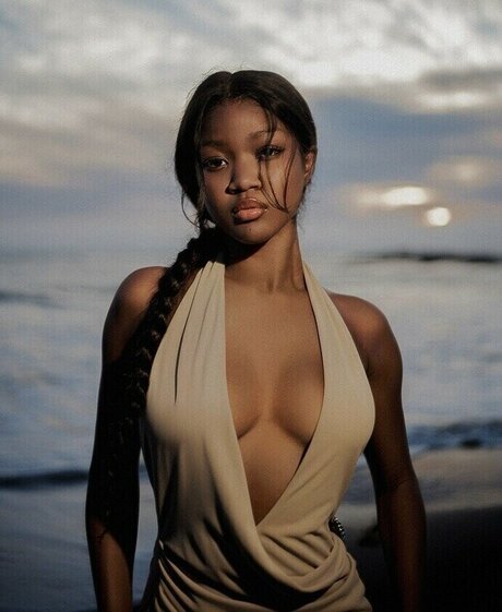 Sevahsevah model erotic pics