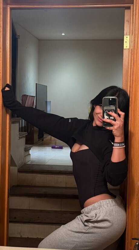 Alanalarana naked model galleries