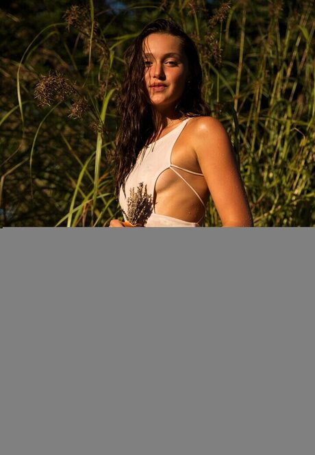 Marina Gonzalez art model image