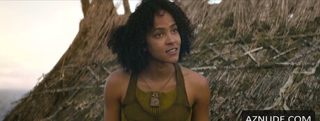 Lou Llobell nude actress photo