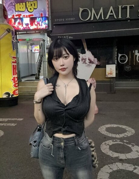 leelynchan star top gallery