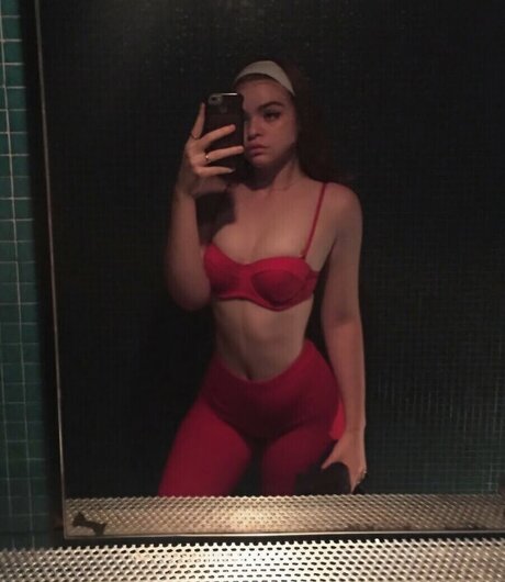 hopeweber pretty actress images