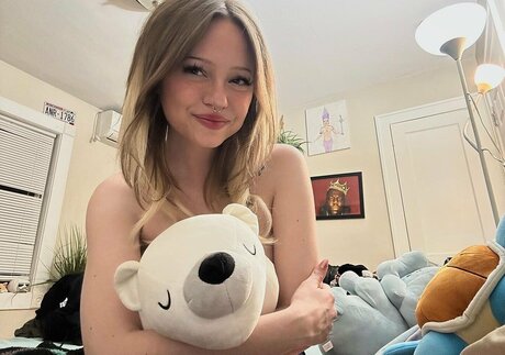 sydybecca star exclusive img