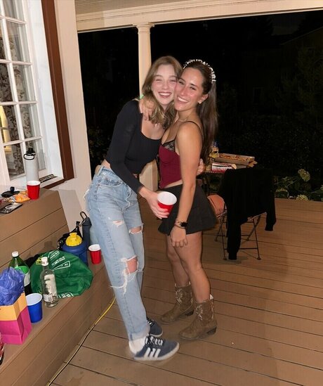 amateur lesbian onlyfans free xxx img