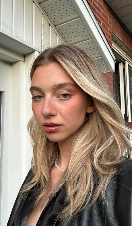 Nursevirg porn model images