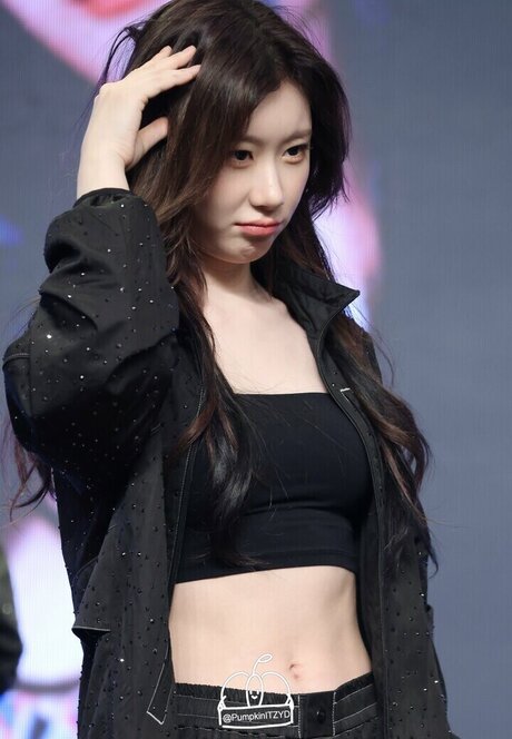 Chaeryeong hot model galleries