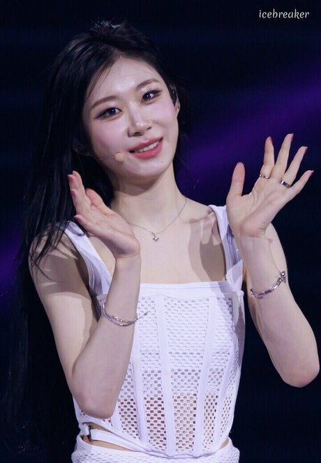 Chaeryeong pornstar art pics