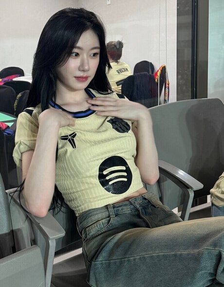 Chaeryeong pornstar naked images