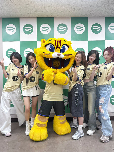 Chaeryeong hot actress pictures