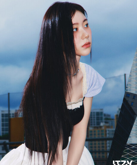 Chaeryeong hot actress pictures