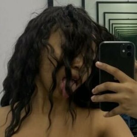 Rubi_ model naked image