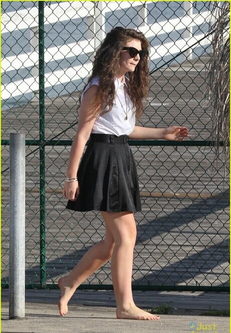 Ana Lorde pornstar erotic archive