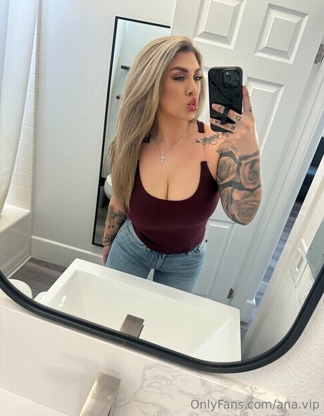 Ana Lorde star perfect picture