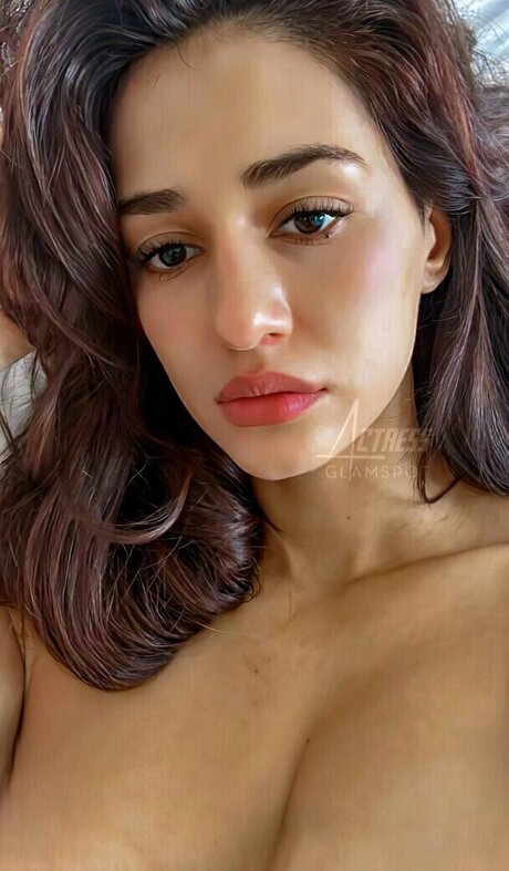 dishapatani adult model img