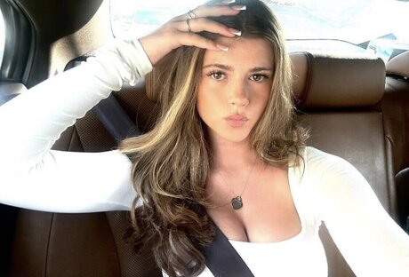 Darcey Garraway model perfect pictures