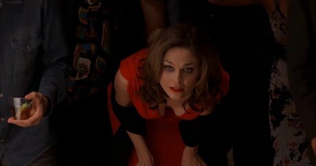 Emily Deschanel star porn image