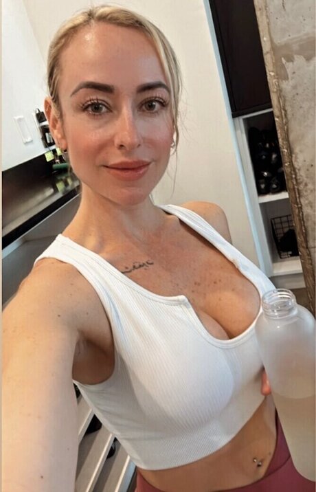 milf fake tits onlyfans free porn photos