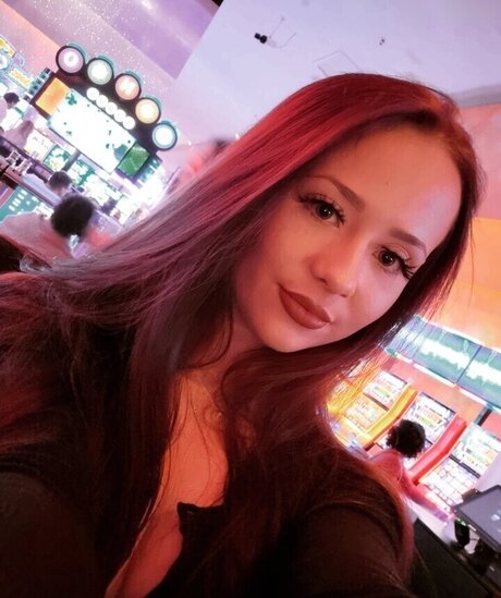 Hotcerise erotic pornstar pic