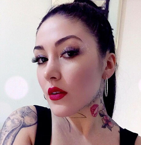 aleeveguilla hot pornstar photo