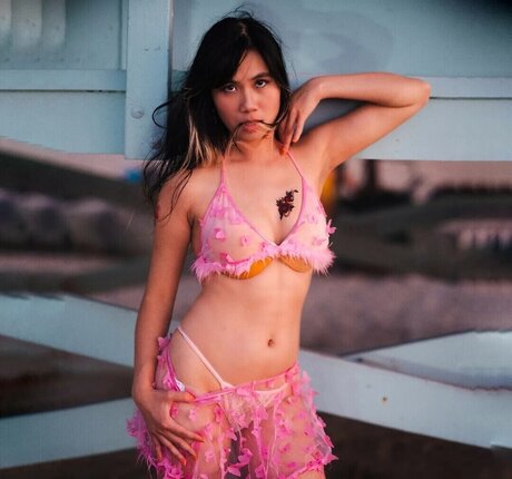 Bessy Q naked model images