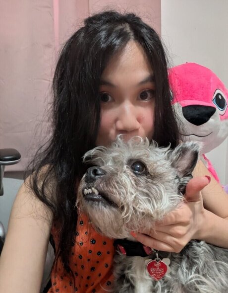 Bessy Q free pornstar pics