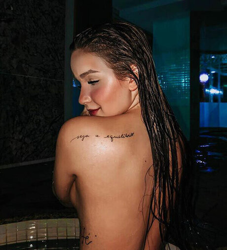 Anna Livya pornstar beautiful pics