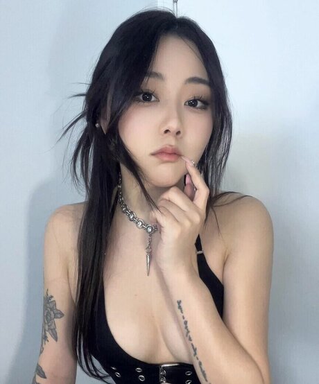 Hanavocado erotic model pic