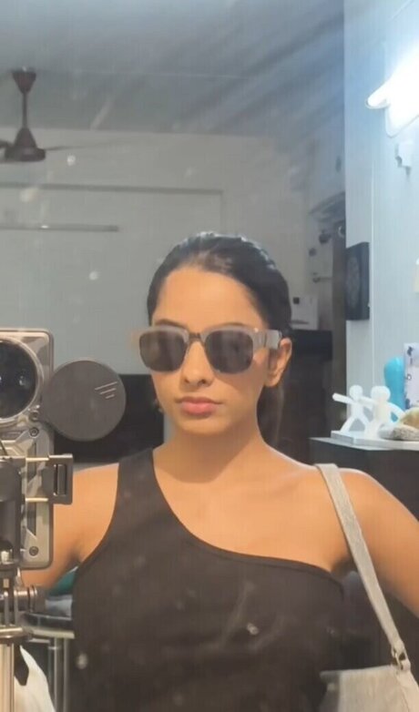 Aurora Sinclair star pretty image