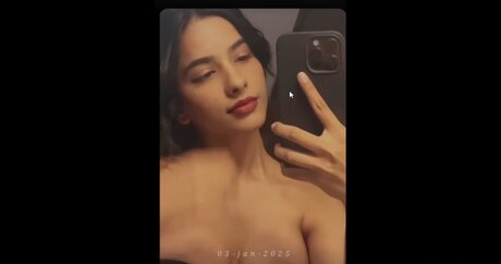 Aurora Sinclair sexy model image