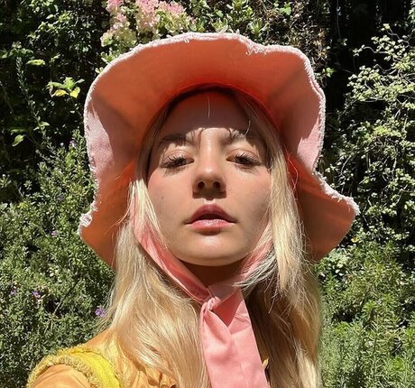 Dora Jar hot star images