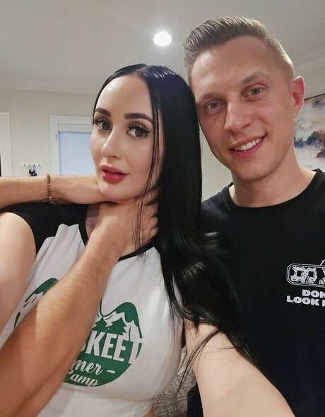 Goddess Violet Voss model naked pics