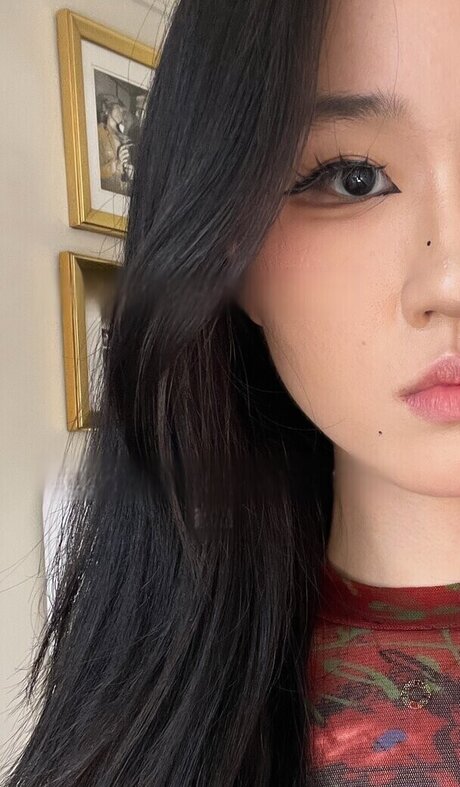 Lo3tus model xxx pics