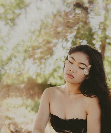 Allison Yellow porn actress photo