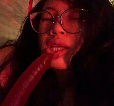 Allison Yellow model pic