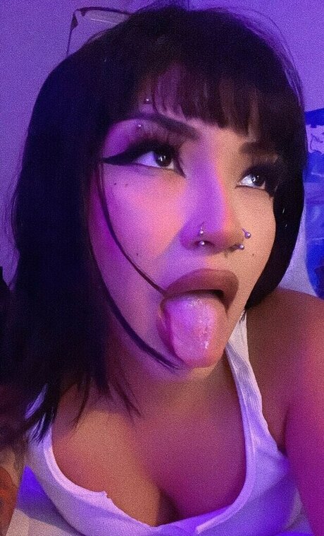 Sarynthia sexy star gallery