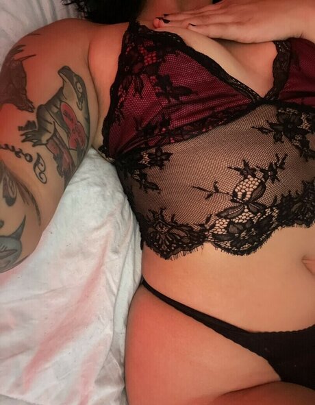 Sarynthia hd pornstar images