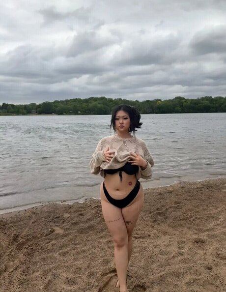 keziahmoua hd pornstar photo