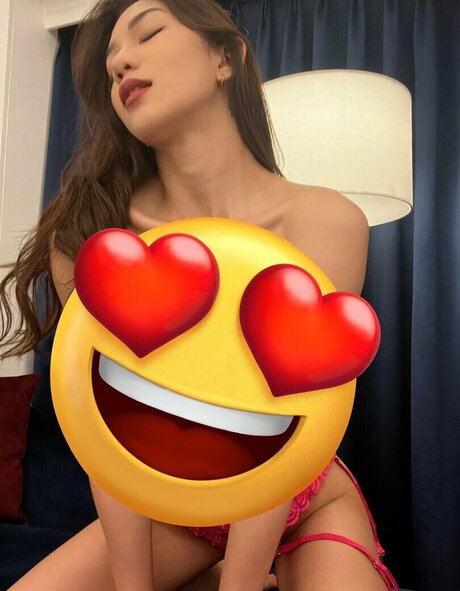 Shinta Khyuliang pornstar erotic photo