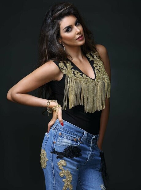 Yasmine Sabri star nude pics