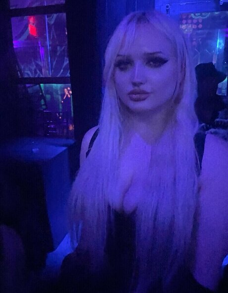 teen glasses onlyfans beautiful nude gallery