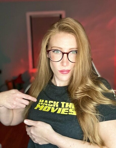 Crystal Quin pornstar adult picture