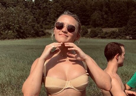 emilyosment pornstar erotic pics