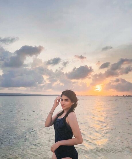 Davina Karamoy sex pornstar gallery