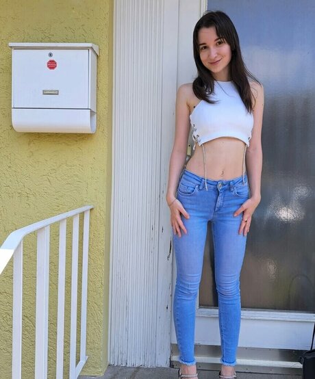 Maria Korol art model picture