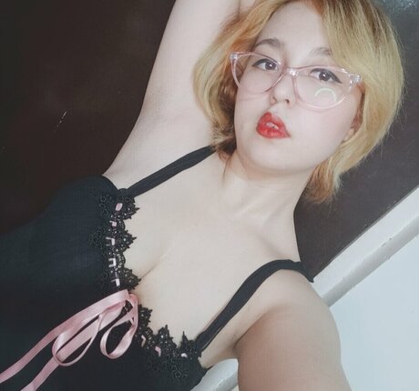 Sillykonpeito beautiful model picture