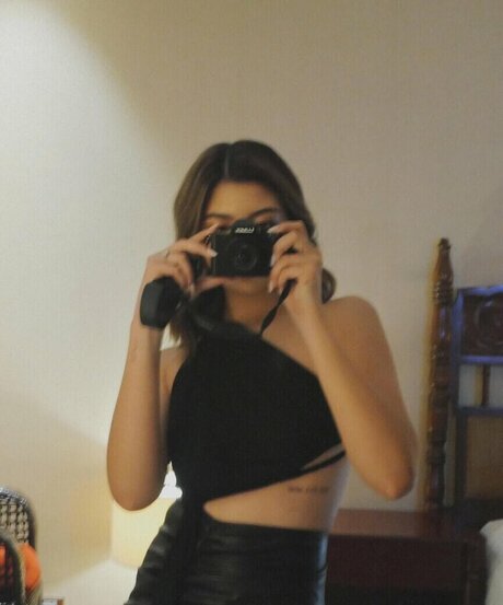 Lianne Valentin pornographic star image