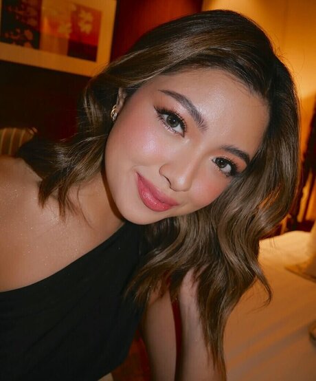 Lianne Valentin hot model image